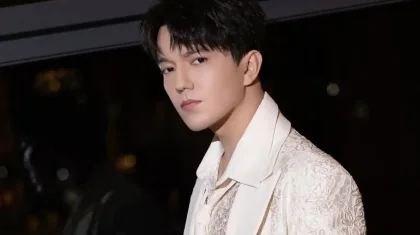 «Сасқан жоқ!»: Димаш Құдайберген сахнада күтпеген жағдайға тап болды (ВИДЕО)