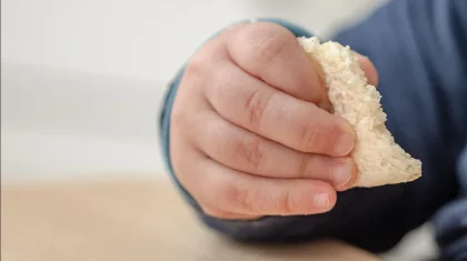 Шымкентте 1 жасар бала ет тартқышпен ойнап, қолынан айырылды