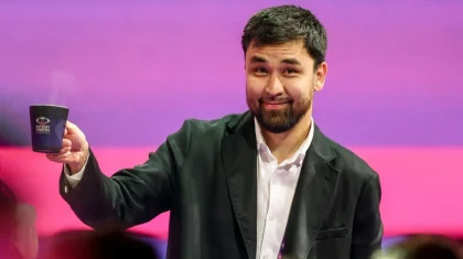 Әнші Әмре танымал халықаралық ән байқауында бақ сынайды (ВИДЕО)