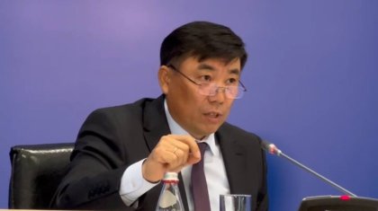 Эскорт қызметі аяқ киім тазалаушылармен бірге салық төлеушілер тізіміне енген