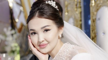 «Басқа қыздардың қойнында болған»: Танымал блогер күйеуінің көзіне шөп салғанын айтты