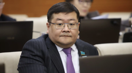 «Сюцай» атын жамылғандар уағыз таратып жүр - Айдос Сарым рухани алаяқтық мәселесін қозғады