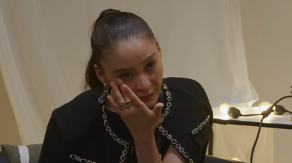 «Сүймеген еркекпен 10 жыл тұрдым»: Индира Елемес жеке өмірі туралы айтып, жылап қалды (ВИДЕО)