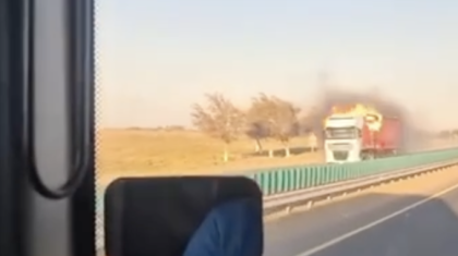 Шымкент–Түркістан трассасында фура отқа оранды