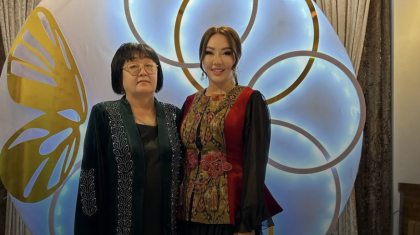 «Бір өліп, бір тірілдім»: Айтыскер Айнұр Тұрсынбаеваның туған сіңілісі қиын жағдайға тап болды