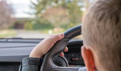 «Әкесінің көлігін сұрамай мініп кеткен»: Ақтөбеде 8-сынып оқушысы қаза тапты