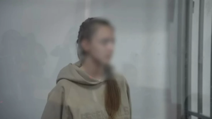 «Қатты өкінемін»: Қазақтарды «мамбетке» теңеген блогер үкім алдында жылап жіберді