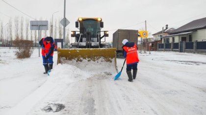 3000 тоннадан астам тұз және 14 мыңнан астам рейс: Астанада коммуналдық қызметтер тәулік бойы жұмыс істеп жатыр