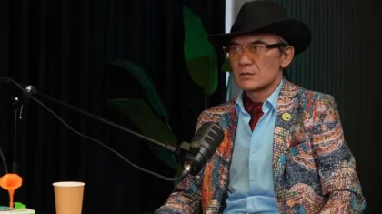 «Қазір қатын құтырған заман болды»: Ақын Бақыт Беделханның әйелдер туралы пікірі қызу талқыға түсті