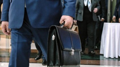 Уәдесін орындамаған әкімнің өкілеттігін тоқтату қалай іске асады?