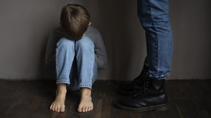 Павлодарда 7 жастағы баланың тілін қайшымен тілгілеп кеткен (ВИДЕО)