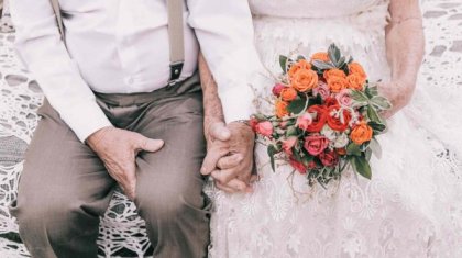 Алматыда 85 жастағы ата мен 80 жастағы әже отбасын құрды