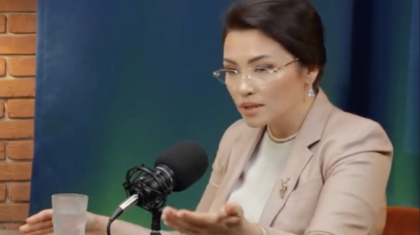 «Қиянатың көп пе?»: Танымал кәсіпкер намаз оқитын адамдарға қатысты ойын айтты (ВИДЕО)