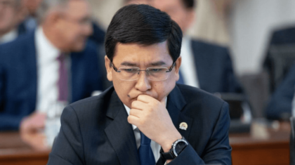 «Үш жыл бойы мазалап жүр»: Асхат Аймағамбетов жұртшылықты жазбасымен ойландырып қойды