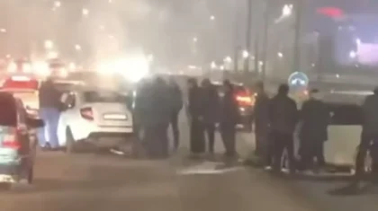 Астанада ірі жол апаты: 3 көлік соқтығысып, 2 адам көз жұмды