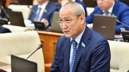 «Екіге оқитын оқушы сияқтысыз»: Депутат мұнай компаниясының басшысын аямай сынады