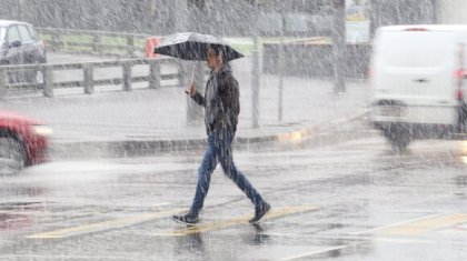 Нөсер, жел, найзағай: Елдің оңтүстігінде күн күрт суытады