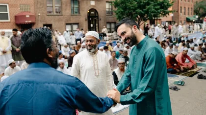 «Менің ең сүйікті айым»: Нью-Йорк Рамазанды мұсылман мэрмен қарсы алды (ВИДЕО)