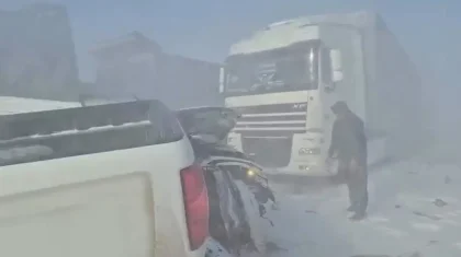 «Бораннан жол көрінбеген»: «Астана-Қарағанды» тасжолында 7 көлік соқтығысып, 1 адам көз жұмды