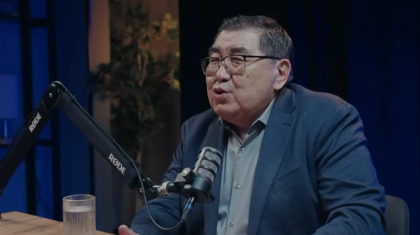 «АҚШ Иранды қалпақпен қағып ала алмайтынын түсінді»: Депутат қақтығыстың қашан аяқталатынын айтты (ВИДЕО)