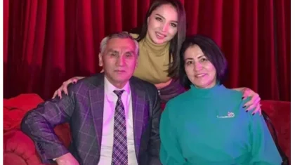«Әкем осындай адам!»: Жұлдыз Әбдікәрімова әкесінің жетістігін айтып, мақтанды (ВИДЕО)