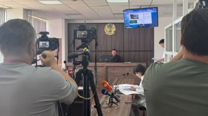 «Көлік бағынбай, тежегіш істен шықты»: Әл-Фарабидегі жол апаты бойынша айыпталушы сотта сөйледі