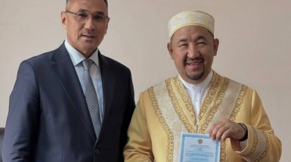 «Қазақстанда тұңғыш рет!»: Нұрлан имам ресми куәлік алды