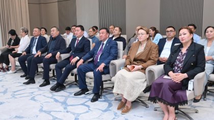 Ел дамуының бағдары: Президенттің таңдаулы сөздерінің жинағы жоғары бағаланды