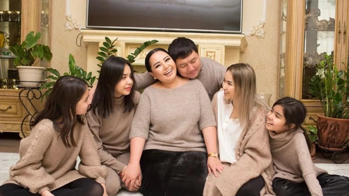instagram.com/altynaizhorabayeva
