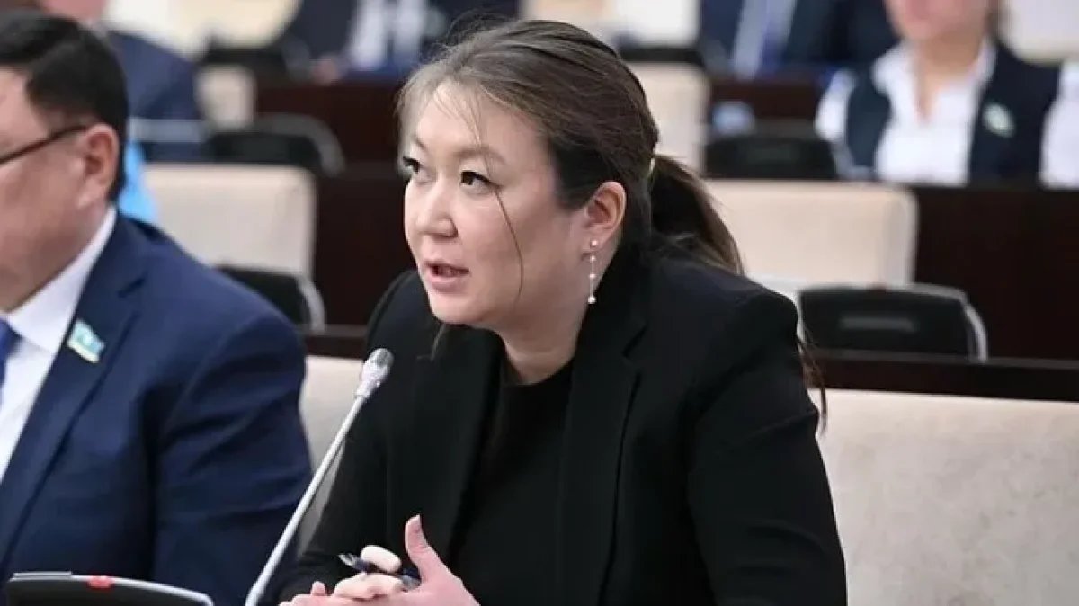 Фото: Instagram/zakiyevadinara