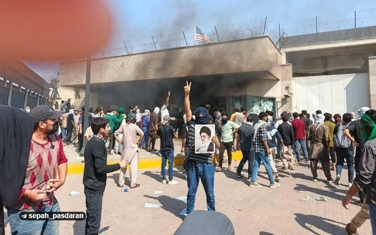 Фото: x.com/ @TheCradleMedia   https://kaz.inform.kz/news/karachide-aksh-konsuldigina-shabuil-keznde-segz-adam-kaza-tapti-b784a6/