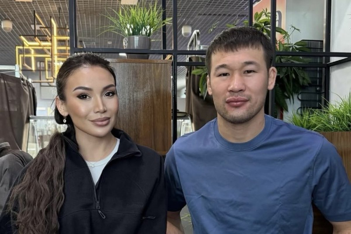 Фото: dinaraalzhanofficial парақшасынан